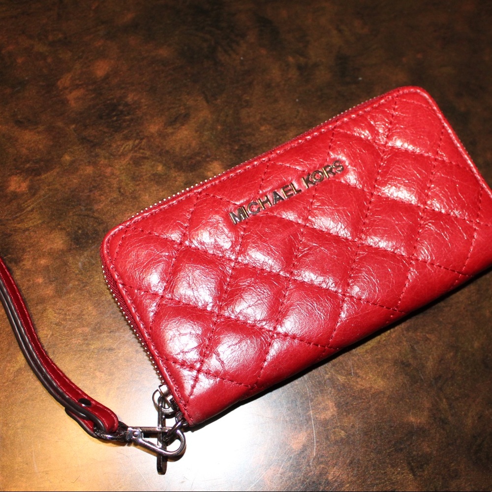 Michael Kors wallet wristlet